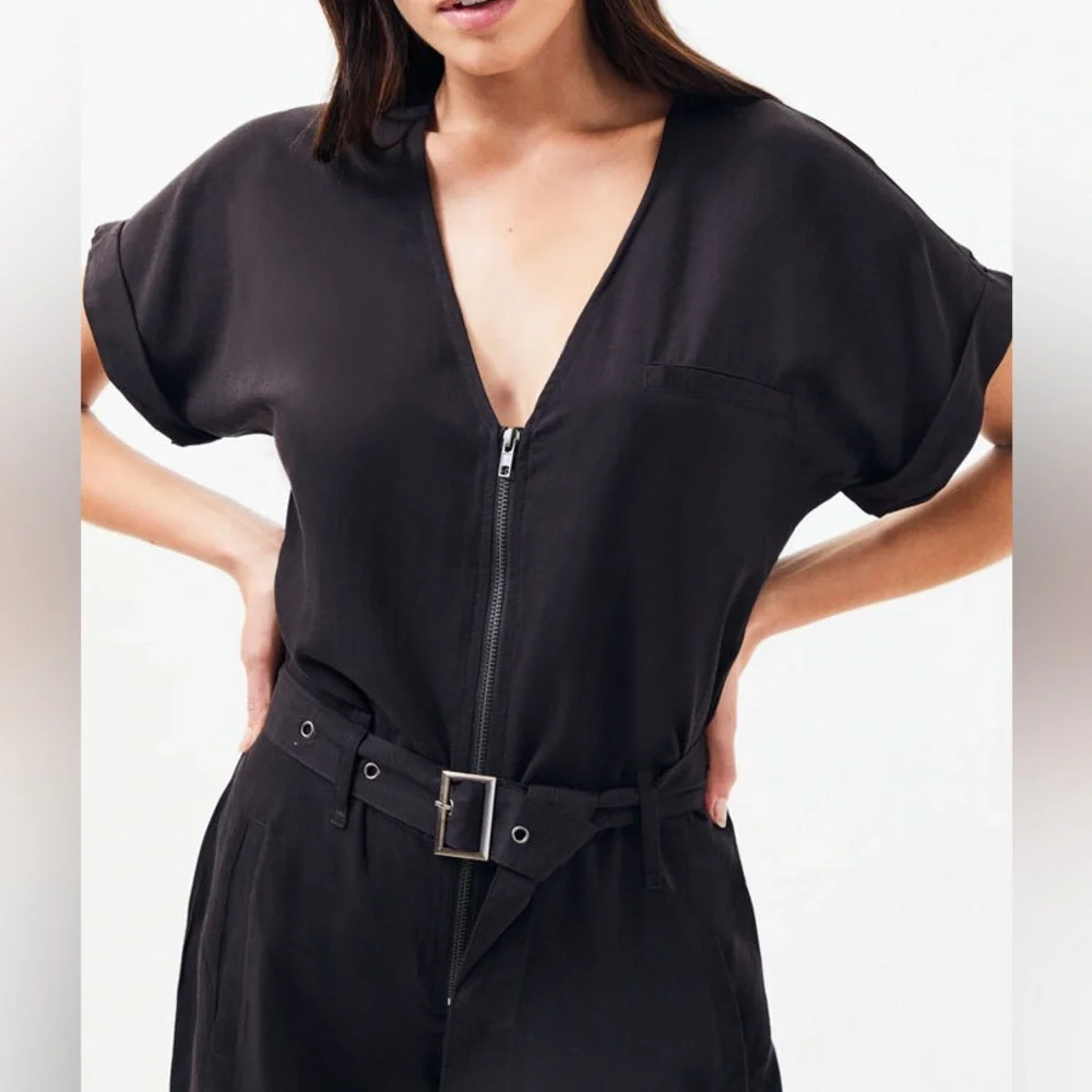 LIRA Black “Libby” Jumpsuit 🖤 Size Medium! - Picture 3 of 4